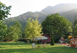 Le parc du gîte de Sahorre