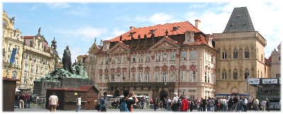 Place de la Vieille Ville, sculpture à l'effigie de Jan Hus