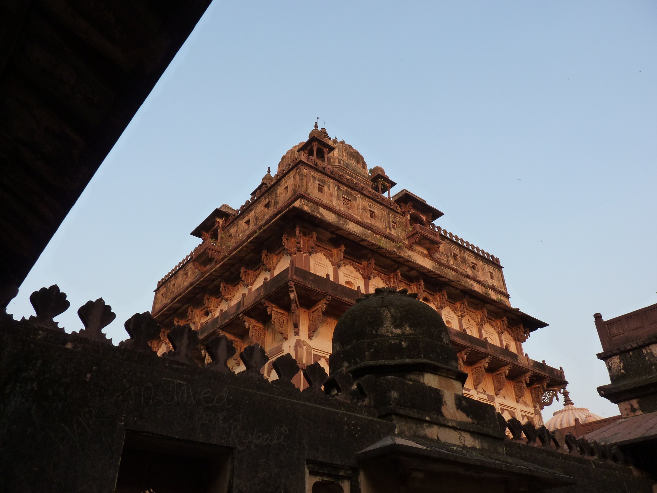 iP1370975